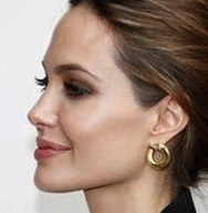 strong female jawline